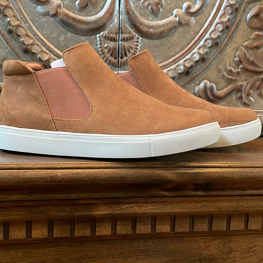 Don’t mess with my brown suede shoes